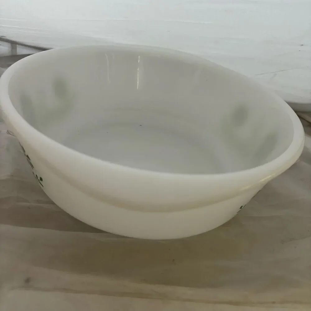 Glasbake Green Daisy J514 Milk Glass 2 QT Casserole Dish 1970’s